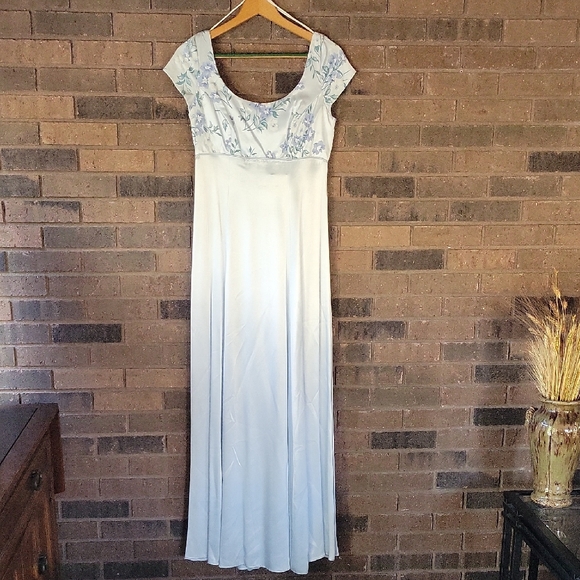 Alfred Angelo ice blue formal gown size 9/10